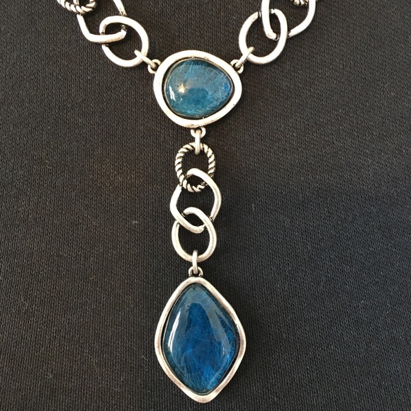 VTG Avon NRQ Necklace and Earrings Set - Picture 5 of 13